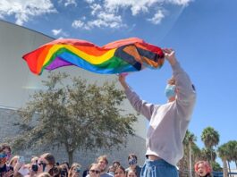 'we're-going-to-have-a-gay-night.'-florida's-so-called-'don't-say-gay'-bill-mentioned-during-oscar's-opening-monologue