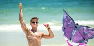 'kites-on-the-coast'-brings-professional-flying-demos,-kids'-activities-and-more